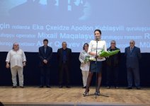 Финский режиссер презентовал в Баку фильм "Убийца" (ФОТО)