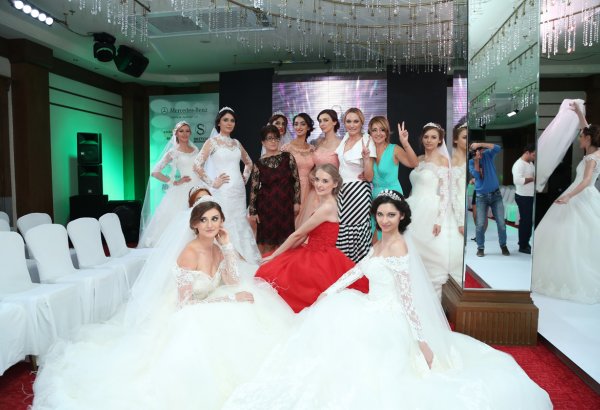 Свадебные и вечерние платья - "Baku Fashion Night 2015" (ФОТО)