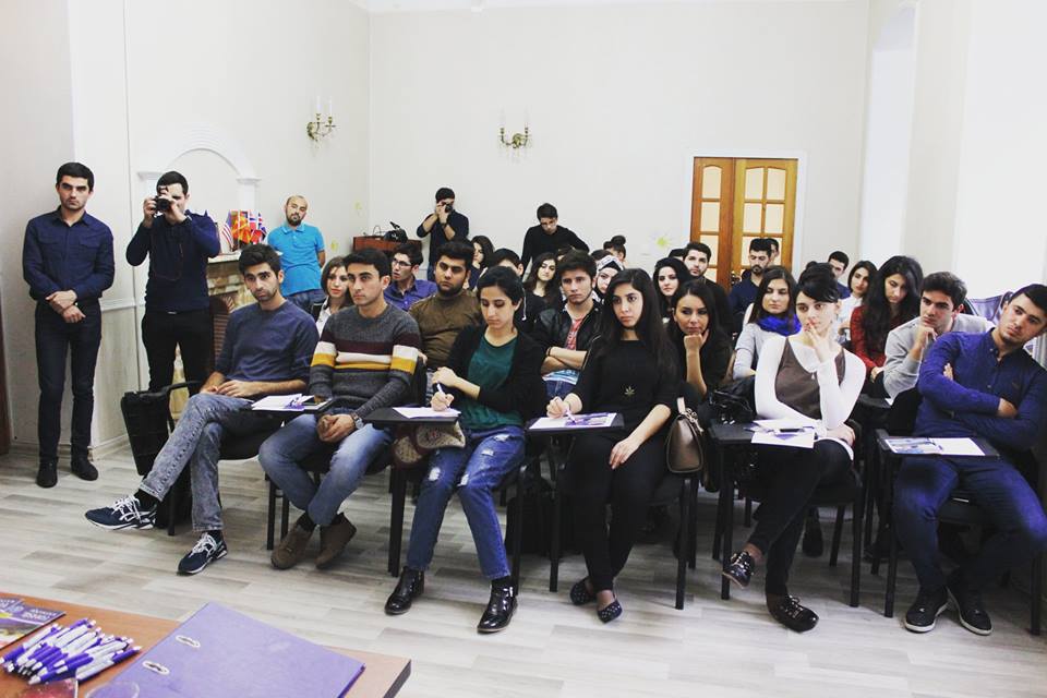 В Баку открылся курс для молодежи "Akademi PR Akademiyası" (ФОТО)