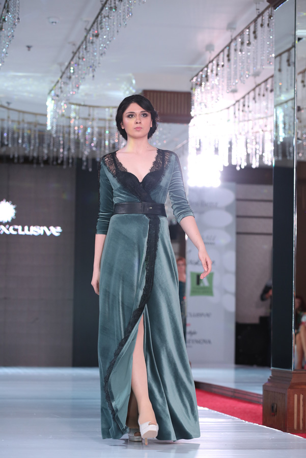 Свадебные и вечерние платья - "Baku Fashion Night 2015" (ФОТО)