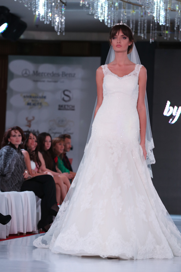 Свадебные и вечерние платья - "Baku Fashion Night 2015" (ФОТО)