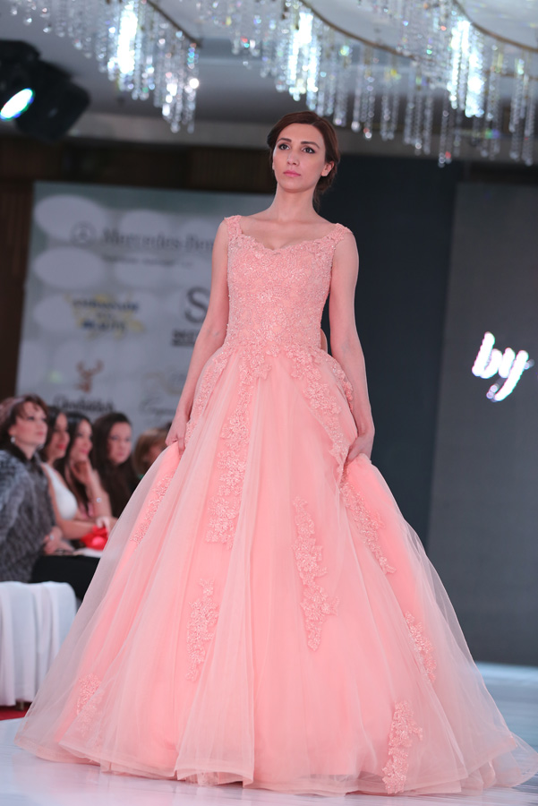 Свадебные и вечерние платья - "Baku Fashion Night 2015" (ФОТО)