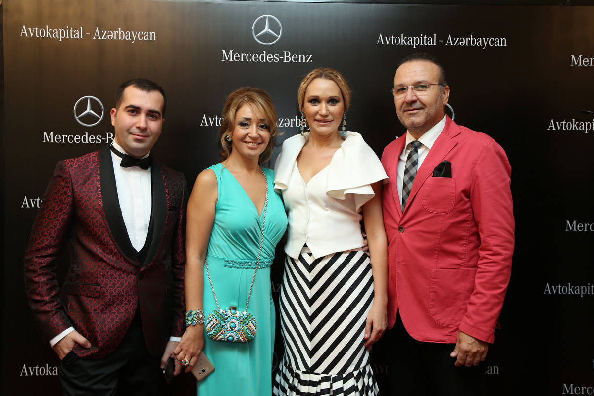 Свадебные и вечерние платья - "Baku Fashion Night 2015" (ФОТО)