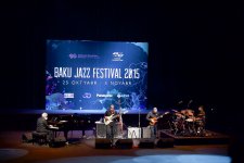 Мир романтического джаза в Баку - легендарный Боб Джеймс и "Fourplay" (ФОТО)