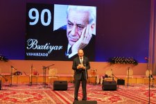 В Баку прошел литературно-художественный вечер, посвященный 90-летию Бахтияра Вахабзаде (ФОТО)