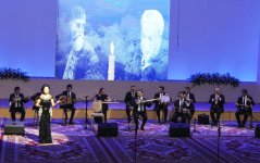 В Баку прошел литературно-художественный вечер, посвященный 90-летию Бахтияра Вахабзаде (ФОТО)