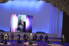 В Баку прошел литературно-художественный вечер, посвященный 90-летию Бахтияра Вахабзаде (ФОТО)