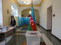 В Азербайджане высокая активность избирателей на парламентских выборах (ФОТО)