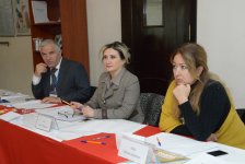 В Азербайджане высокая активность избирателей на парламентских выборах (ФОТО)