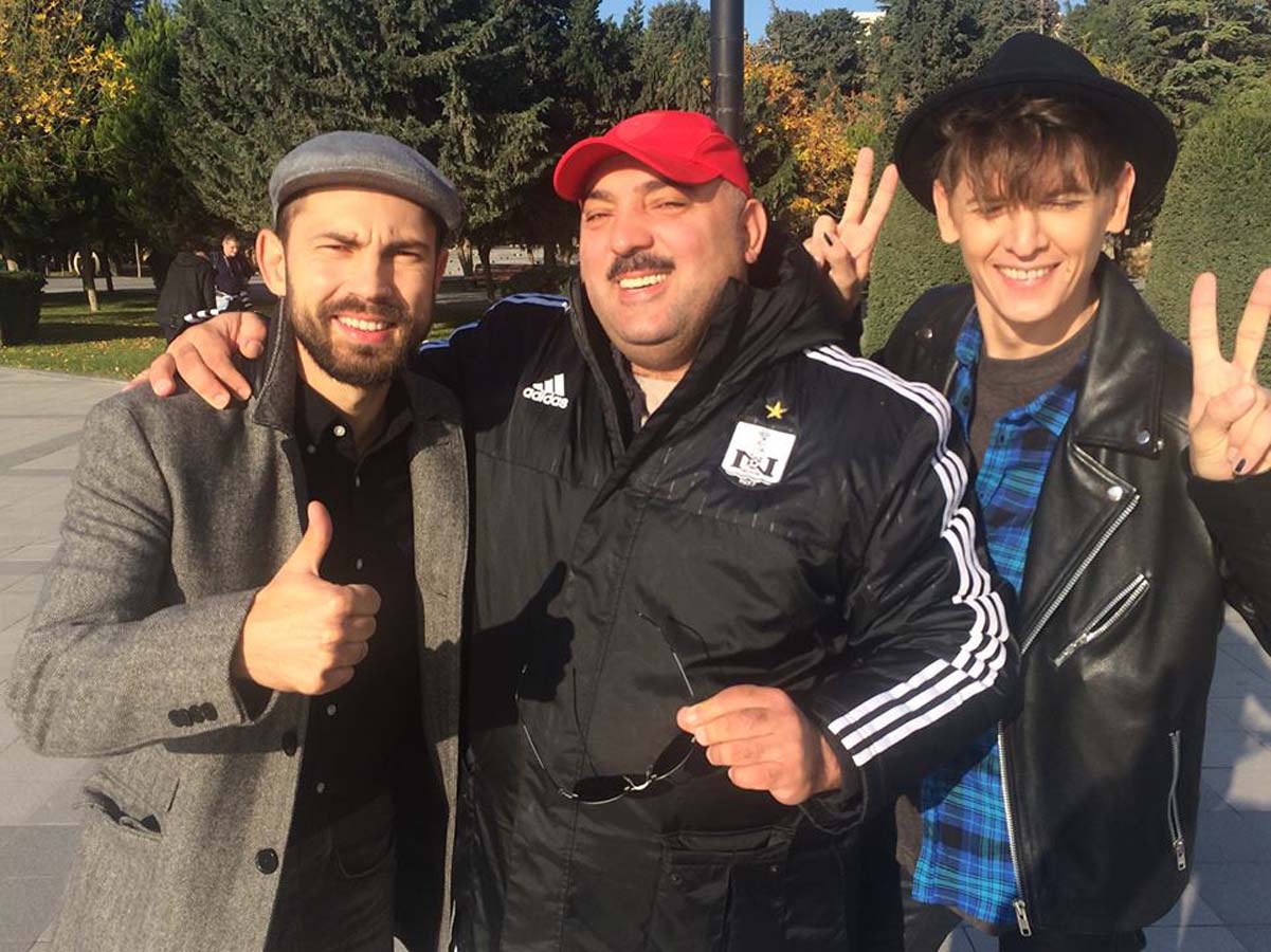 Ведущий "Орла и решки" Андрей Бедняков гуляет по Баку