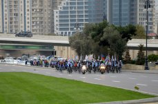 В Баку прошел велопробег, посвященный Дню Государственного флага  (ФОТО)