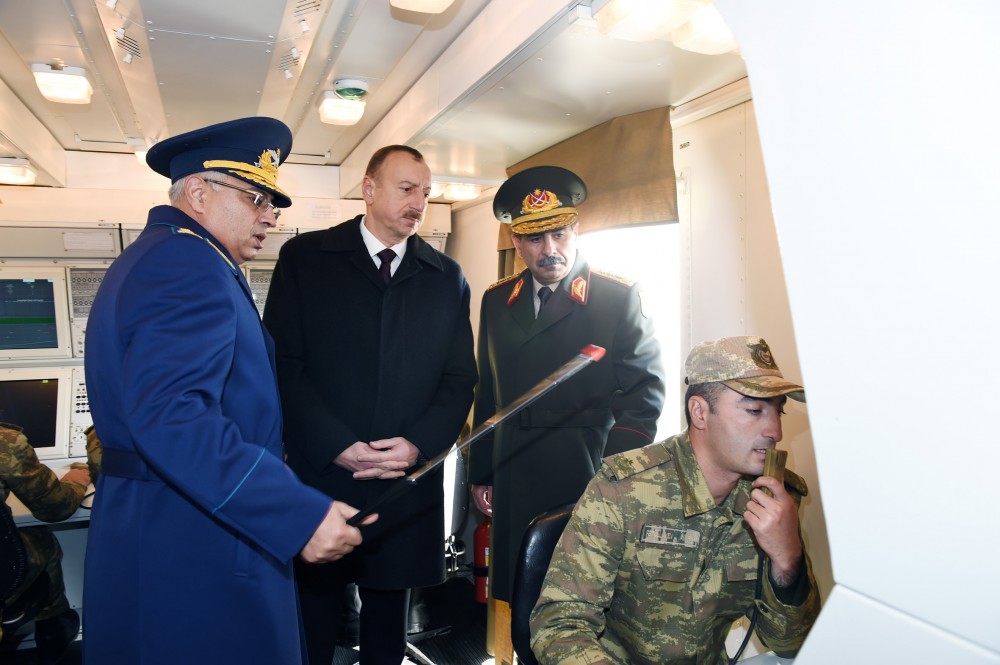 President Aliyev reviews military town of Air Force of Azerbaijani Defense Ministry