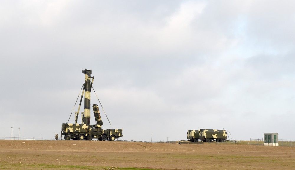 President Aliyev reviews military town of Air Force of Azerbaijani Defense Ministry