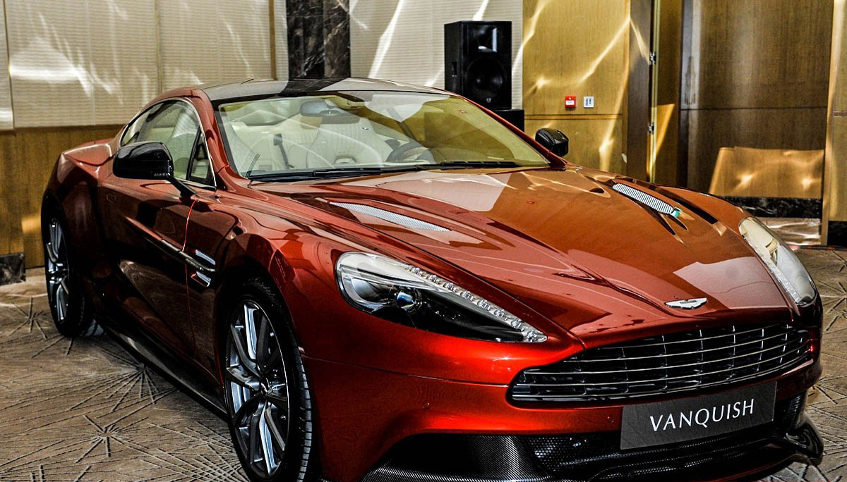 Aston Martin презентовал "007: Cпектр" с участием азербайджанских звезд (ФОТО)