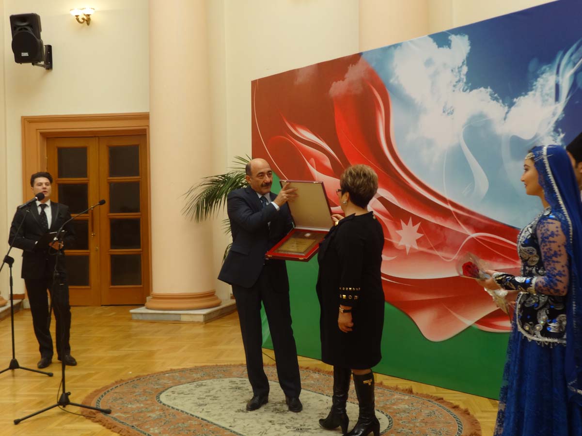 Деятелям культуры и искусства Азербайджана вручены госнаграды (ФОТО)