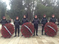 Azerbaijanis honor 2 police officers killed by terrorists (PHOTO)