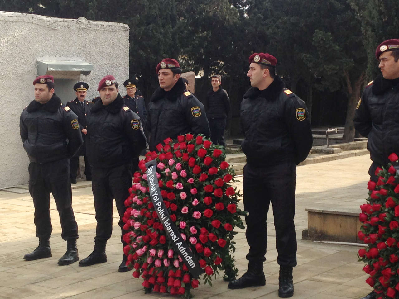 Azerbaijanis honor 2 police officers killed by terrorists (PHOTO)