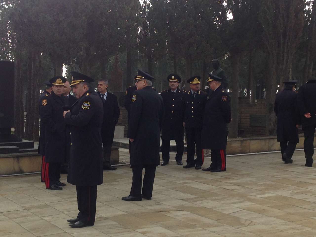 Azerbaijanis honor 2 police officers killed by terrorists (PHOTO)