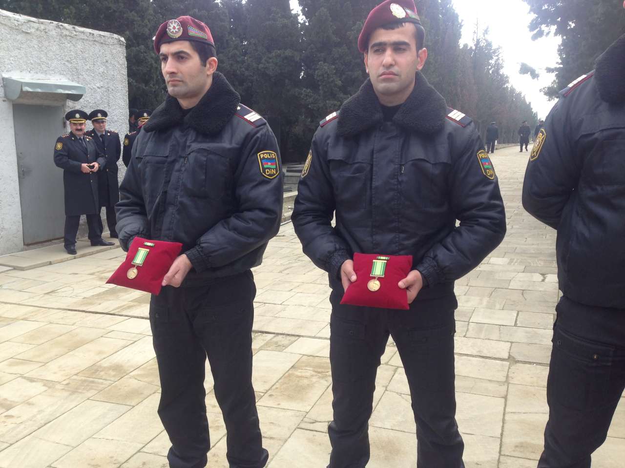 Azerbaijanis honor 2 police officers killed by terrorists (PHOTO)