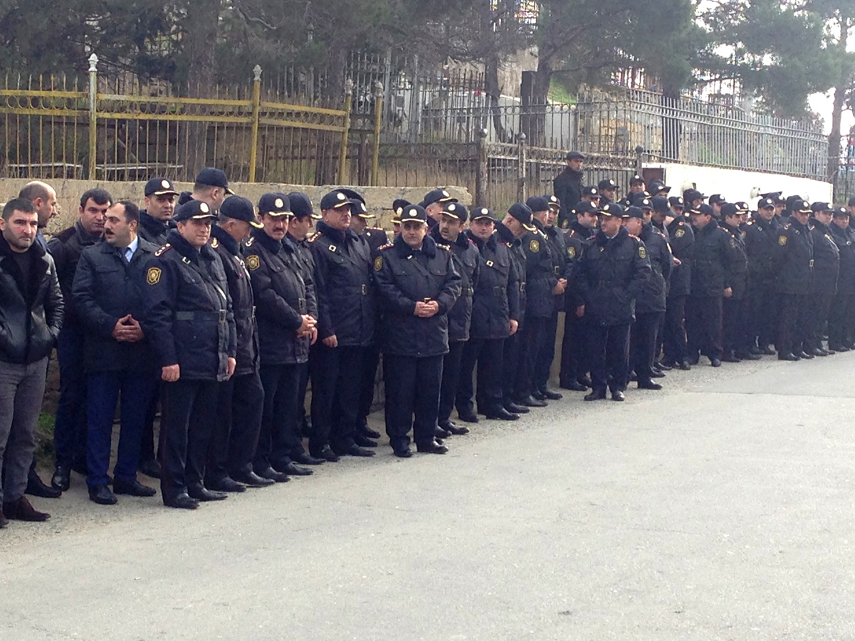 Azerbaijanis honor 2 police officers killed by terrorists (PHOTO)