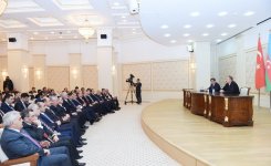 Президент Азербайджана и премьер Турции выступили с заявлениями для прессы (ФОТО)