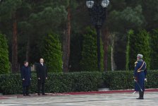 В Баку состоялась церемония официальной встречи премьера Турции (ФОТО)