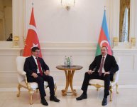 Состоялась встреча один на один Президента Азербайджана и премьера Турции (ФОТО)