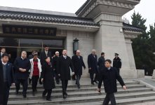 Президент Азербайджана посетил Музей терракотовой армии (ФОТО)