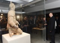 Президент Азербайджана посетил Музей терракотовой армии (ФОТО)