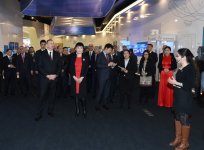 Президент Азербайджана посетил Выставочный центр компании Huawei в Пекине (ФОТО)