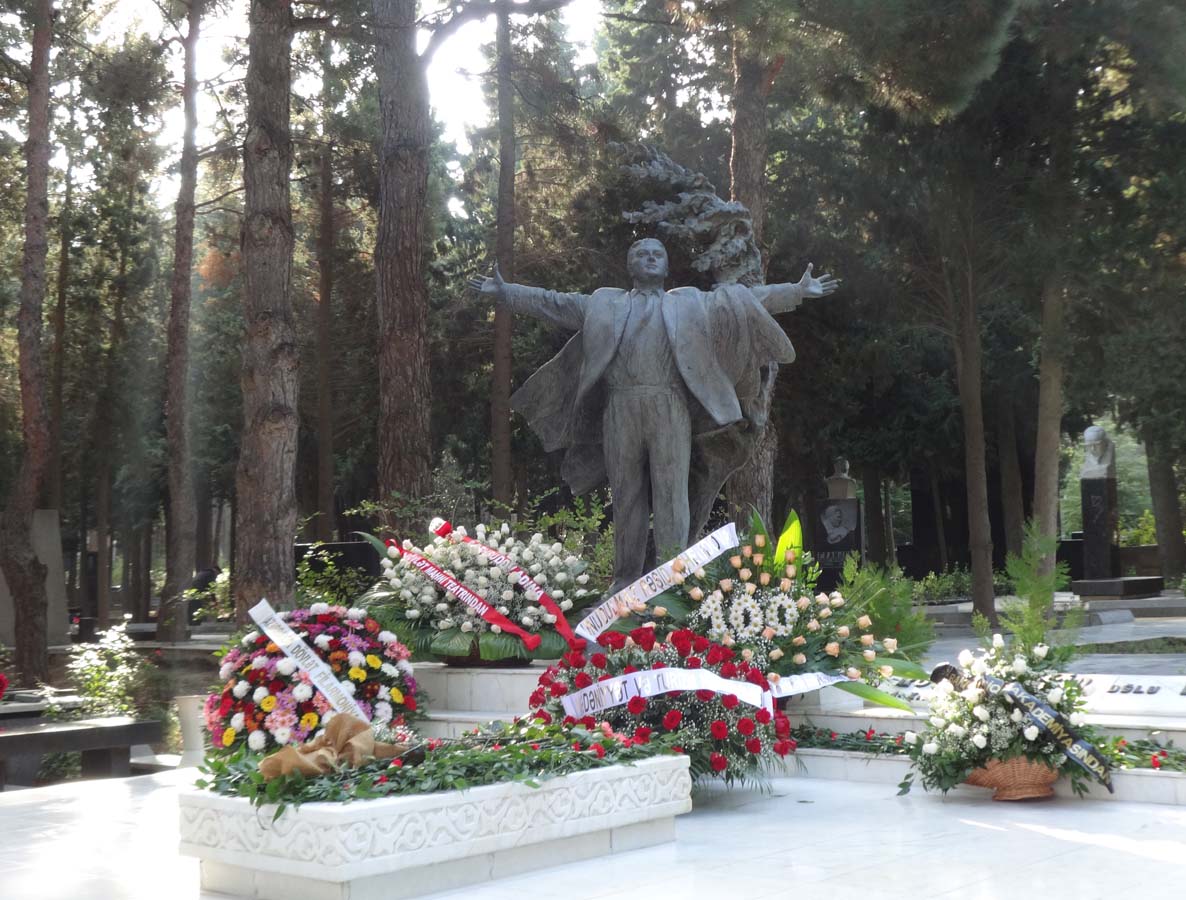 В Баку появится памятник Рашиду Бейбутову (ФОТО)