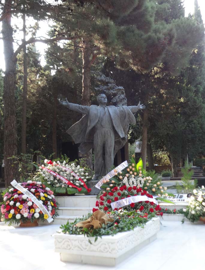 В Баку появится памятник Рашиду Бейбутову (ФОТО)