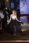 В Баку отметили юбилей со свадебными платьями из Великобритании (ФОТО)
