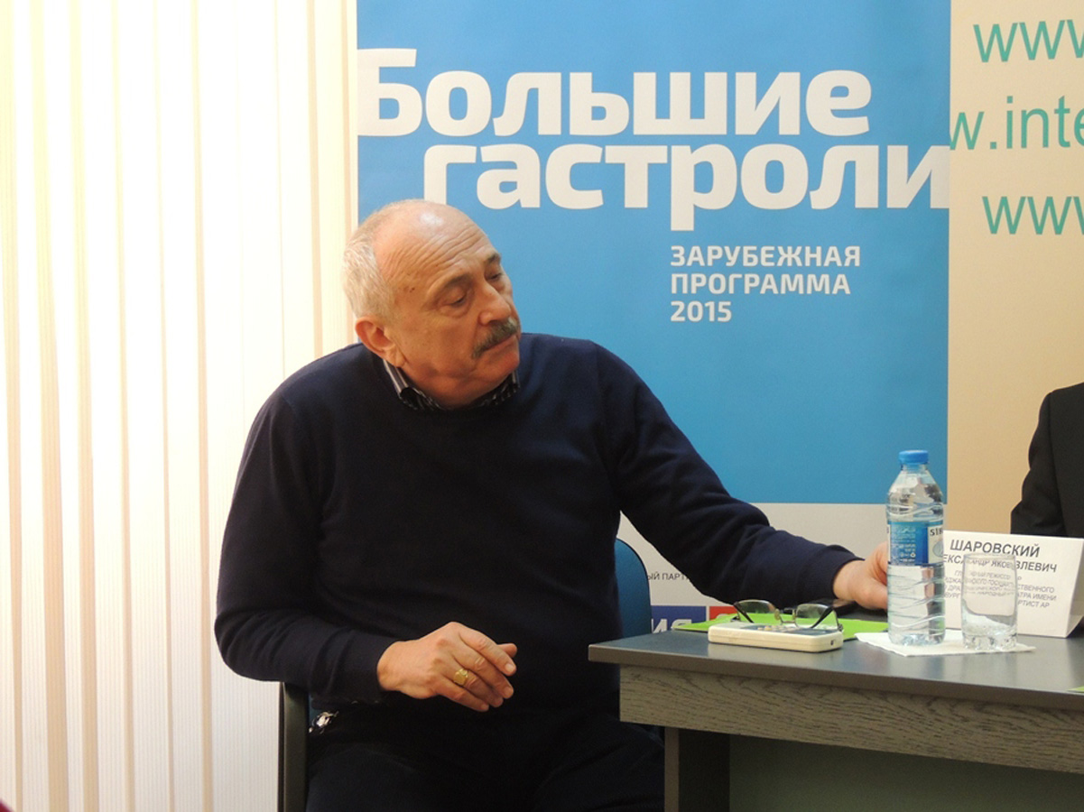 Дюшбяря поразила российских актеров в Баку: "Вы нанимаете лилипутиков?" (ВИДЕО, ФОТО)