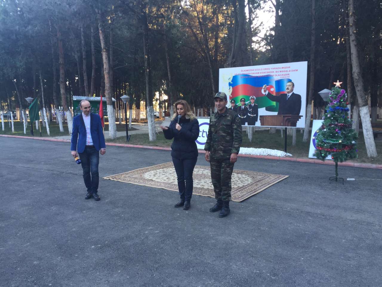 Роза Зяргярли выступила с концертом перед военнослужащими (ФОТО)