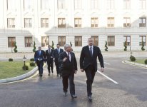 Президент Азербайджана принял участие в открытии «Ветеринарного городка» (ФОТО)