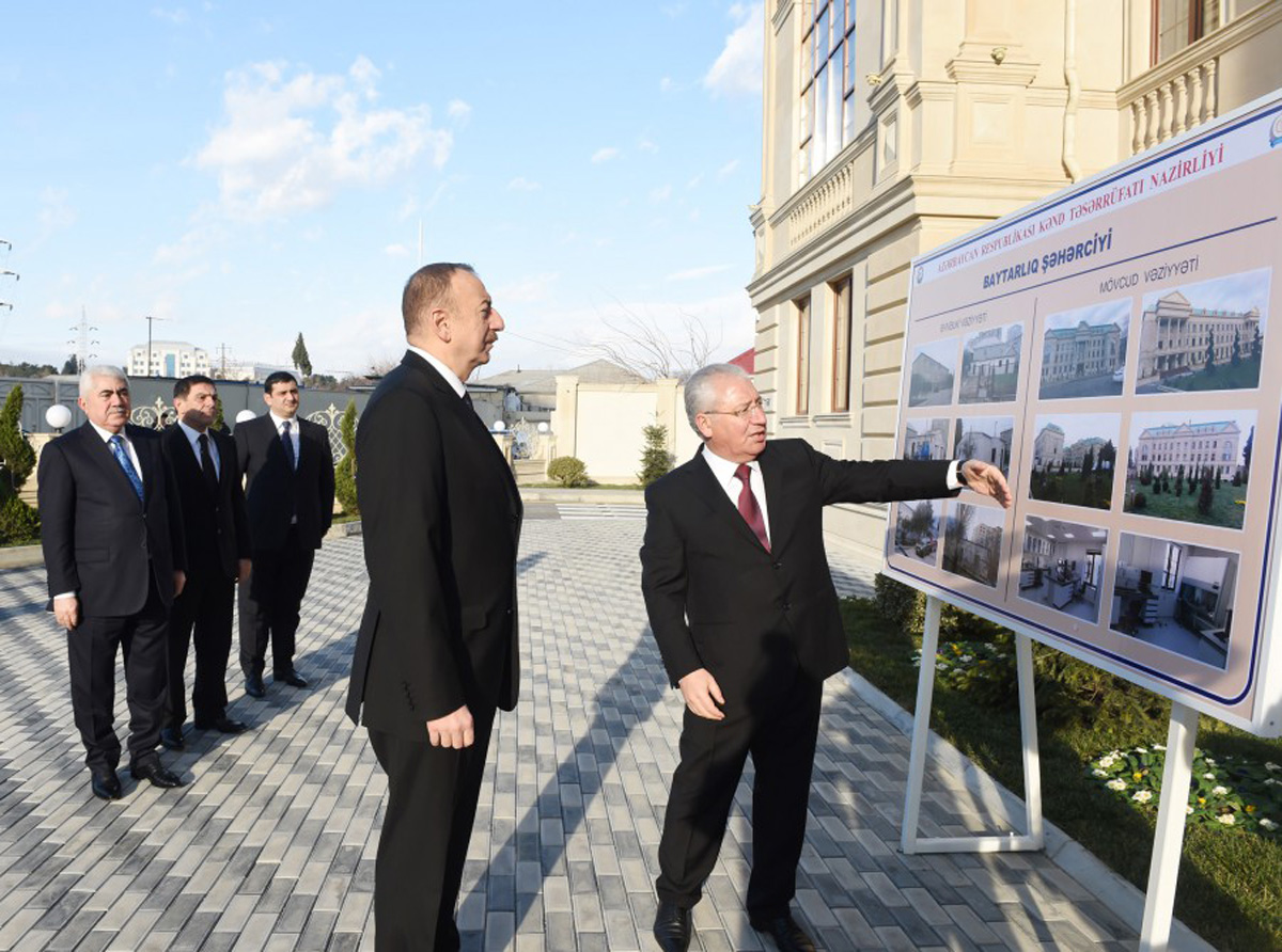 Президент Азербайджана принял участие в открытии «Ветеринарного городка» (ФОТО)