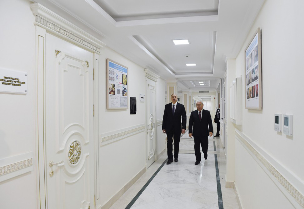 Президент Азербайджана принял участие в открытии «Ветеринарного городка» (ФОТО)