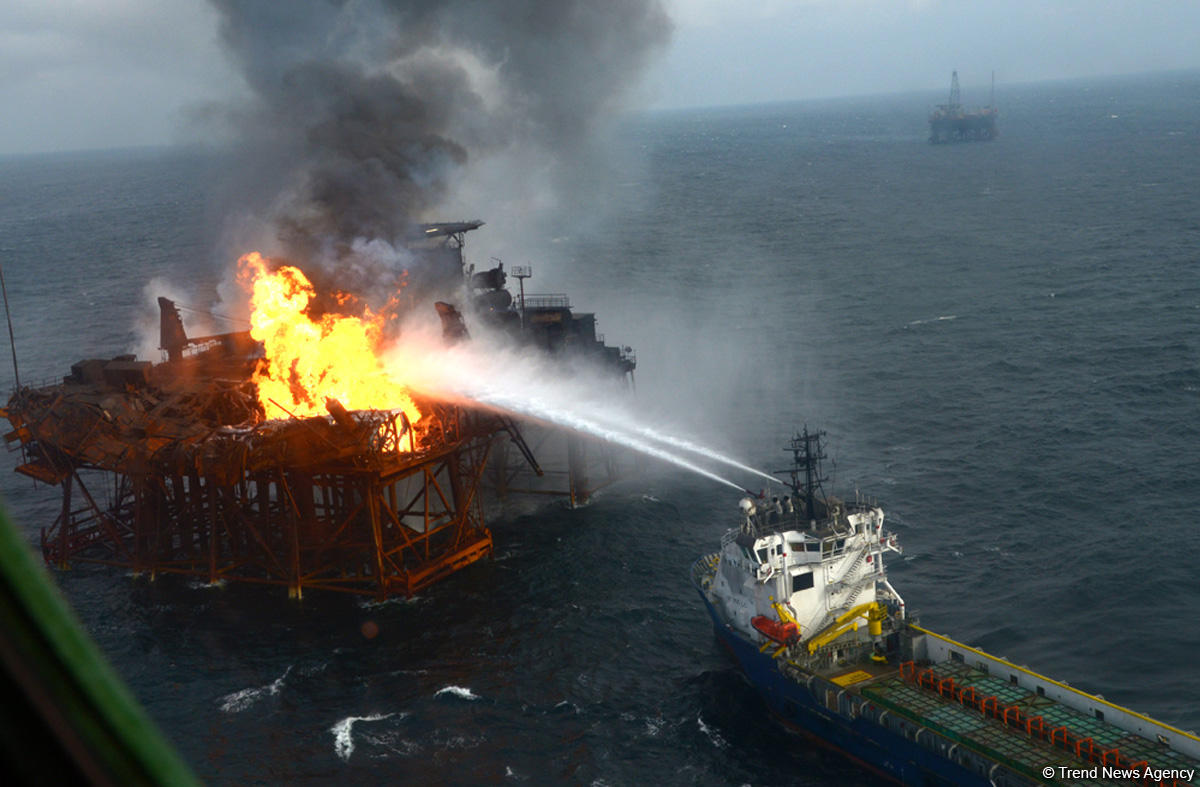 Члены семей пропавших без вести азербайджанских нефтяников приняли участие в поисковой операции (ВИДЕО)(ФОТО)