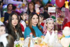 Президент Фонда Гейдара Алиева Мехрибан Алиева приняла участие в традиционном празднестве для детей (ФОТО)