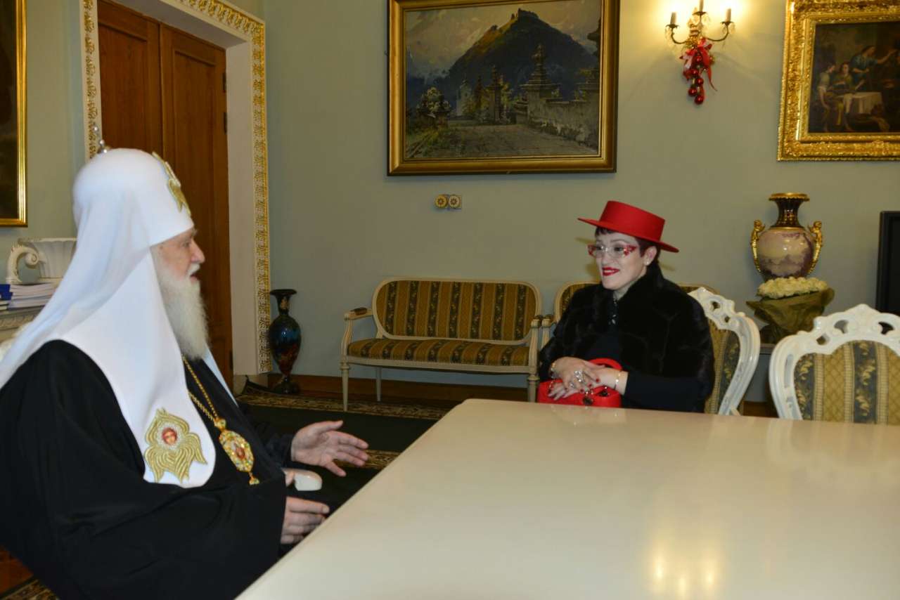 В Киеве прошла встреча Патриарха Филарета с Нуридой Курбановой (ФОТО)