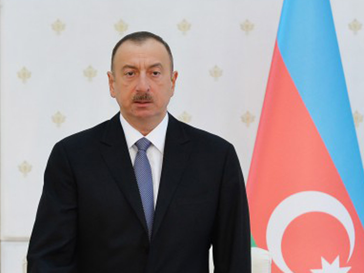 Президент Азербайджана выразил соболезнования в связи с кончиной Ислама Каримова