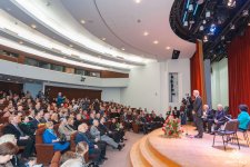 "Солнце в зените": впервые в Третьяковке персональная выставка Таира Салахова (ФОТО)