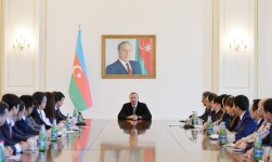 Президент Азербайджана Ильхам Алиев встретился с группой молодежи страны (ФОТО)