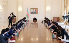 Президент Азербайджана Ильхам Алиев встретился с группой молодежи страны (ФОТО)