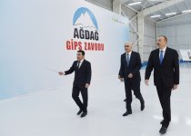 Президент Азербайджана принял участие  в открытии гипсового завода "Yeni Ağdağ" (ФОТО)