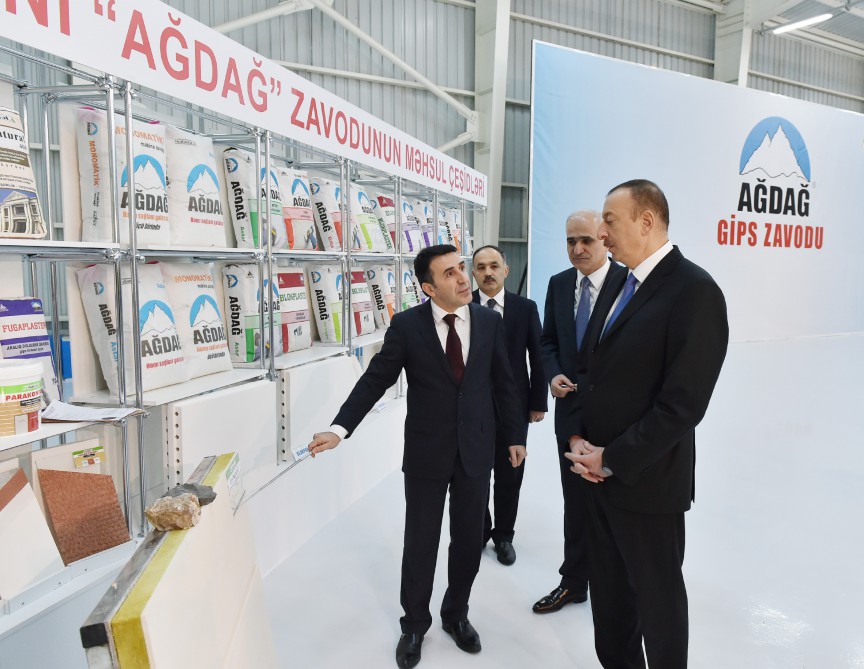Президент Азербайджана принял участие  в открытии гипсового завода "Yeni Ağdağ" (ФОТО)