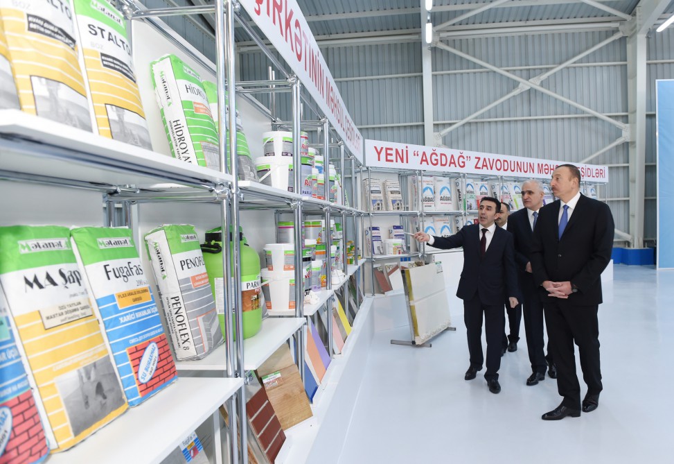 Президент Азербайджана принял участие  в открытии гипсового завода "Yeni Ağdağ" (ФОТО)