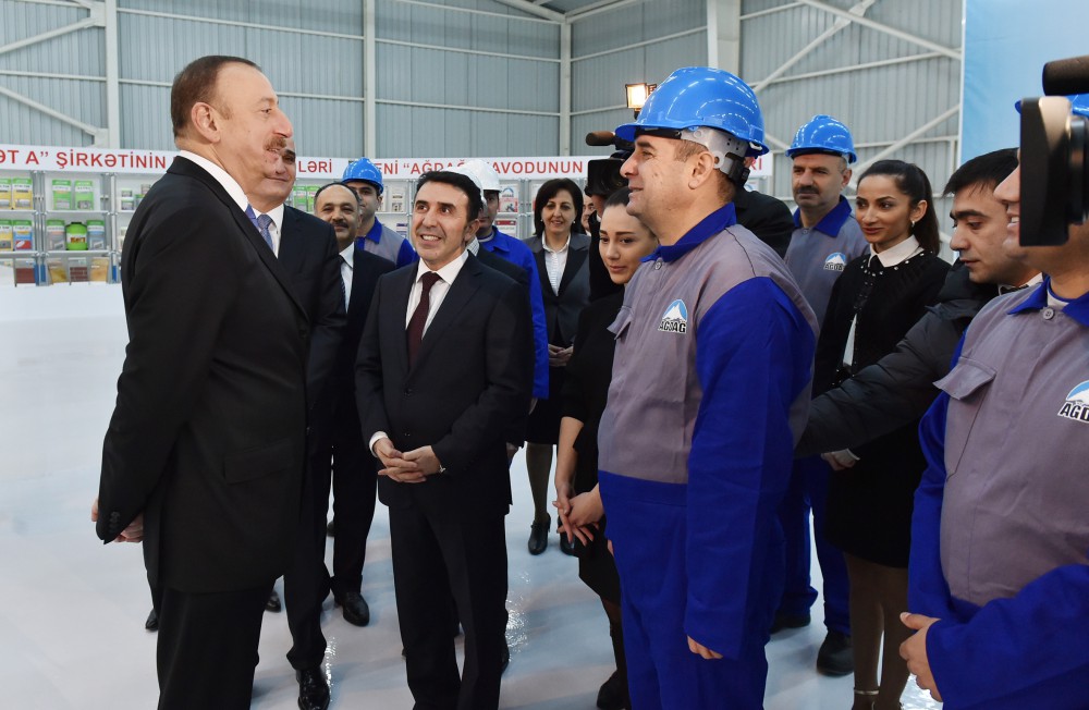 Президент Азербайджана принял участие  в открытии гипсового завода "Yeni Ağdağ" (ФОТО)