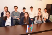 Бакинским школьникам рассказали о днях, прожитых в блокадном Ленинграде (ФОТО)